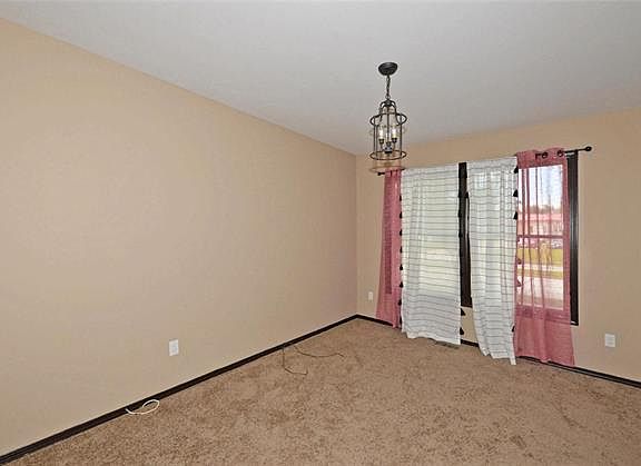 5th image of 2207 Clayville Ct