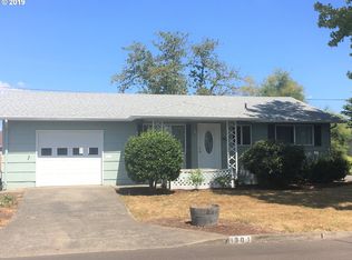 1301 Hampton Way, Woodburn, OR 97071