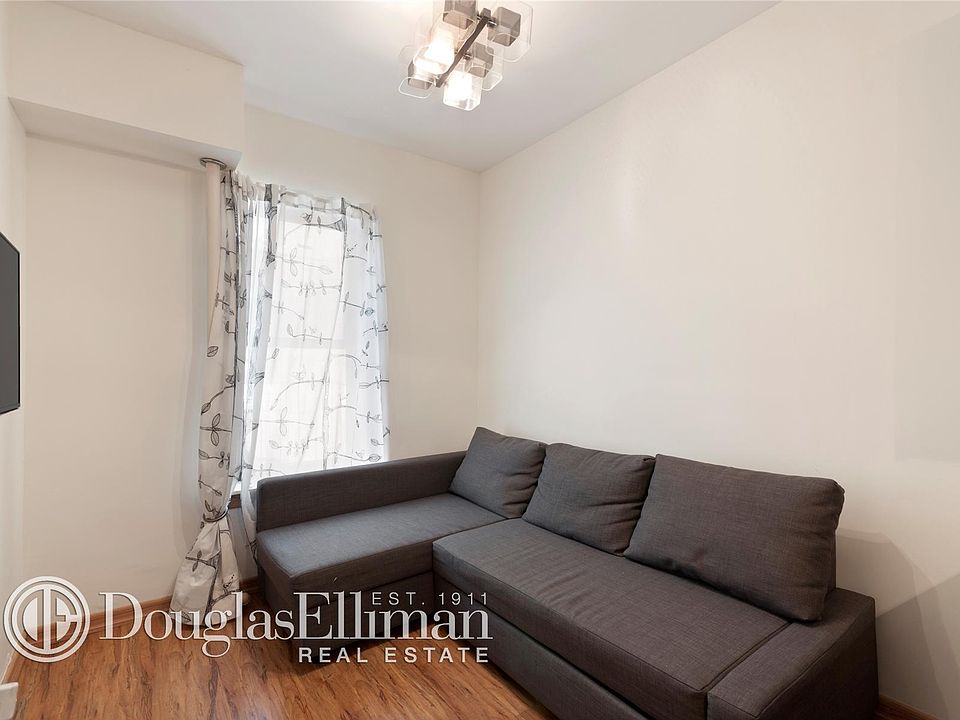 2nd image of 155 W 106th St APT 3C