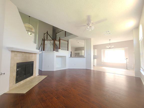 3rd image of 2217 Sky Harbor Dr