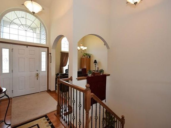 3rd image of 1429 Mamerow Ln W