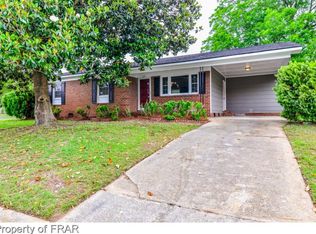 5221 Longbranch Dr, Fayetteville, NC 28303