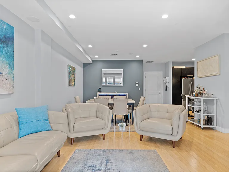 152 Old Colony Ave #9 — Photo 12