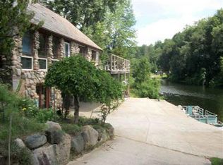 12032 N Ironwood Dr, Otisville, MI 48463