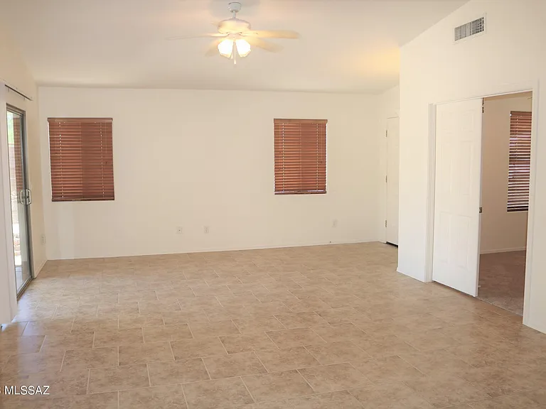 5426 W Dove Mountain Park Rd — Photo 3