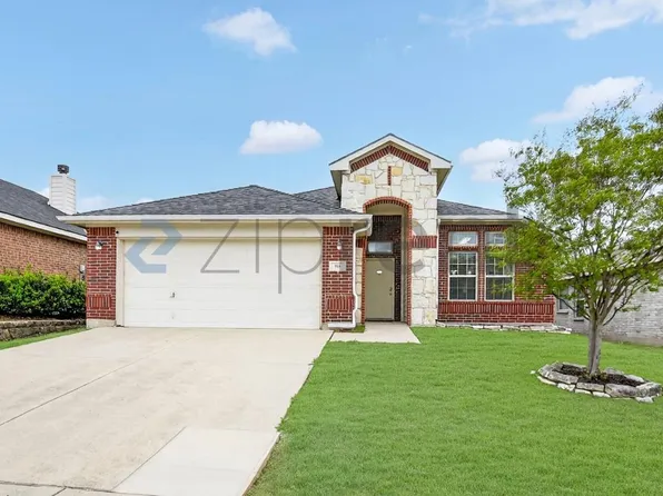 916 Reveille Rd, Fort Worth, TX 76108