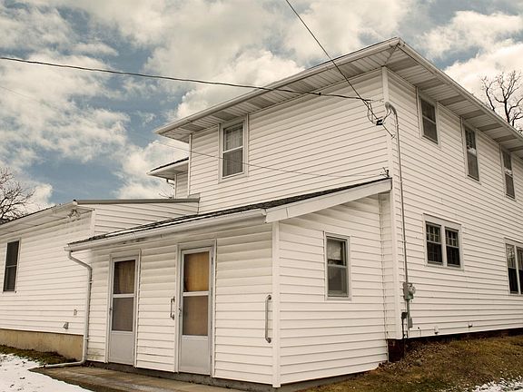 4th image of 709 1st Ave E