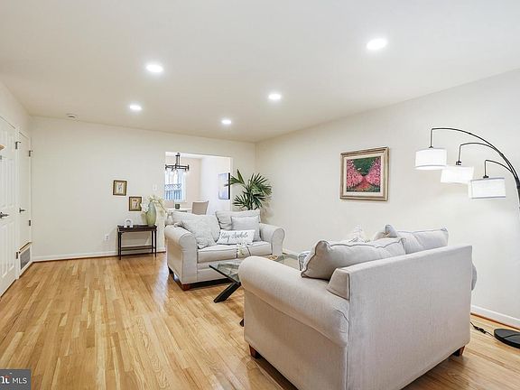 4th image of 652 Kennebec Ave #2