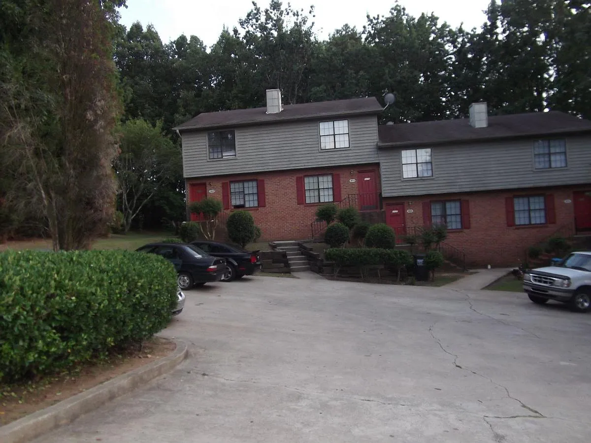 2 bed, 1.5 bath, $1,395 — Photo 4