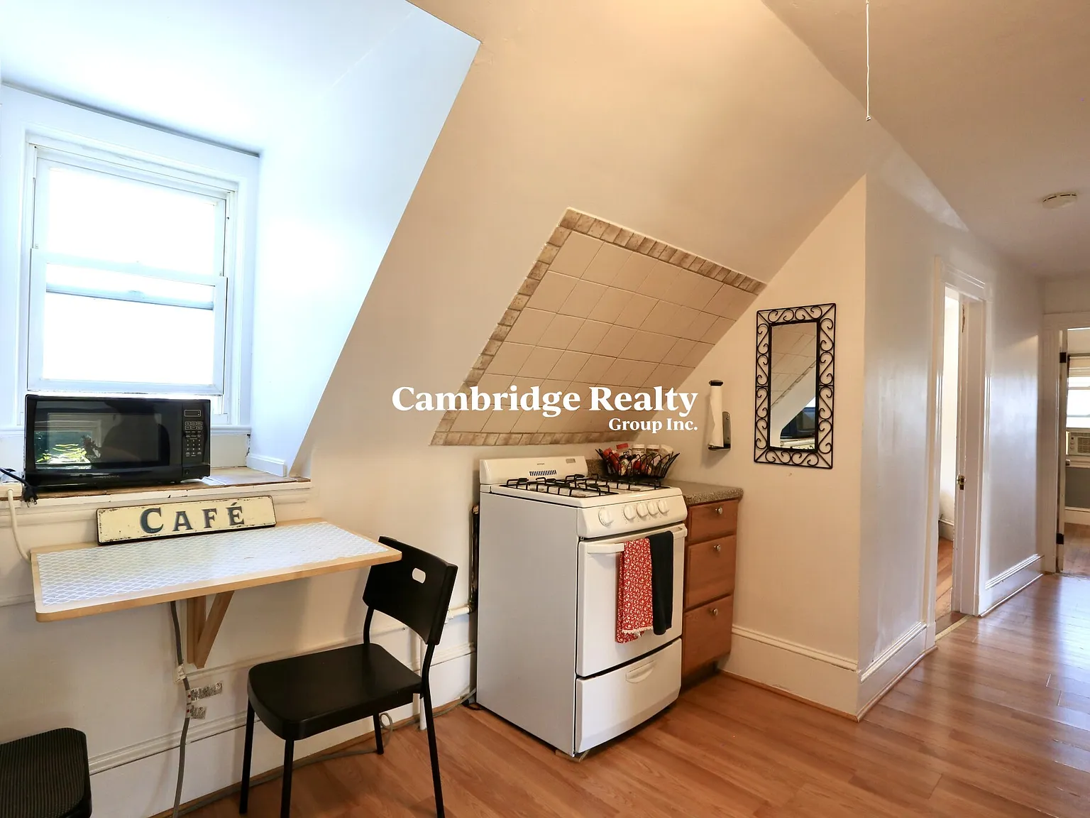 3 bed, 1.0 bath, $2,600 — Photo 1