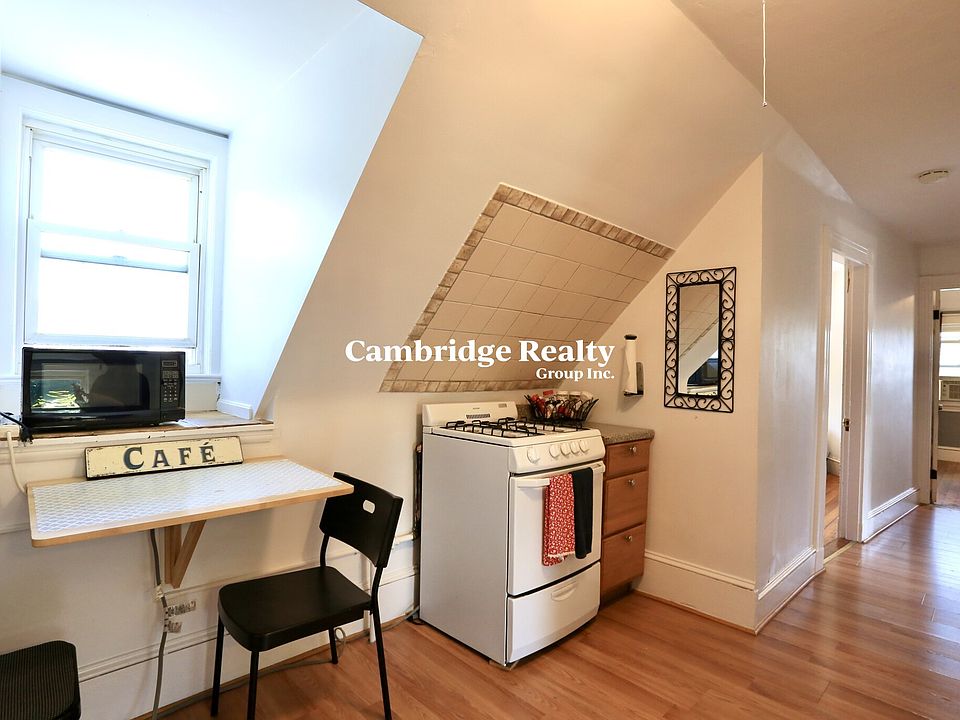 1st image of 124 Forest St #3T
