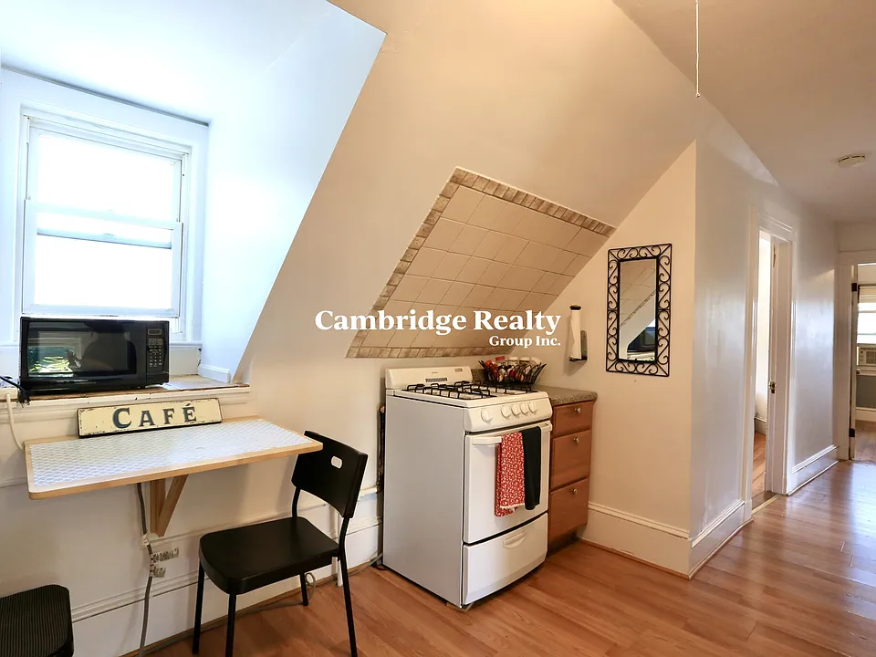 124 Forest St #3T