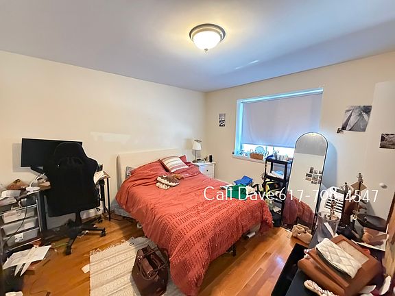 5th image of 33 Gardner St #18