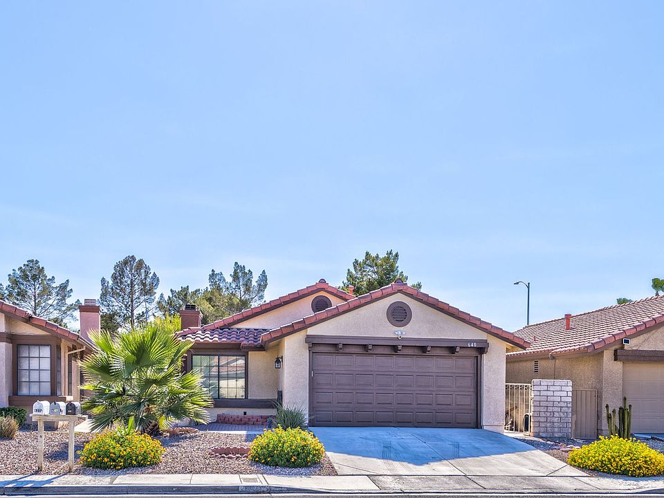 1st image of 640 Whispering Palms Dr