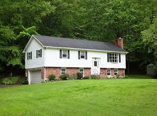 175 Hanover Rd, Newtown, CT 06470