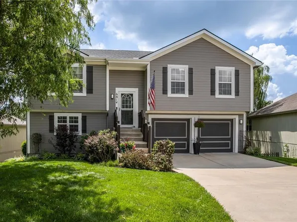 6814 N Pontiac Ave, Kansas City, MO 64151