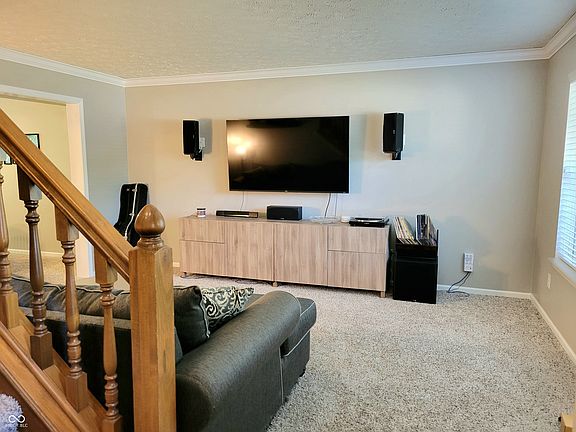 4th image of 10334 Hillsborough Dr