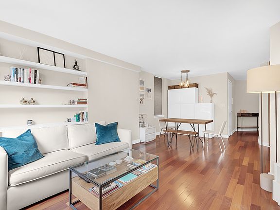 4th image of 206 E 95th St APT 6A