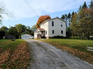 435 Center Rd, Conneaut, OH 44030