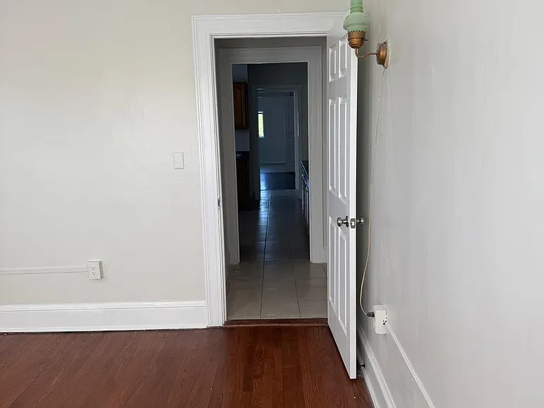1932 Broad St #3 — Photo 5