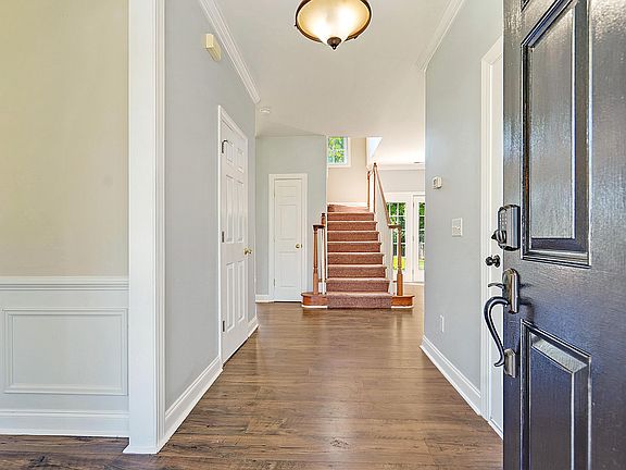 5th image of 9213 Markleys Grove Blvd