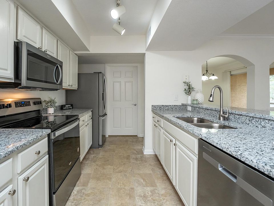 1st image of 10075 Gate Pkwy N APT 1910