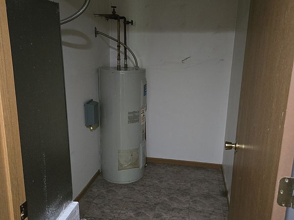 3rd image of 2416 Park Ave #2