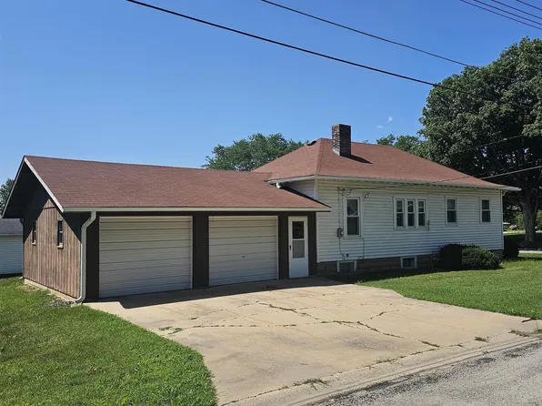 1302 6th St, Grundy Center, IA 50638