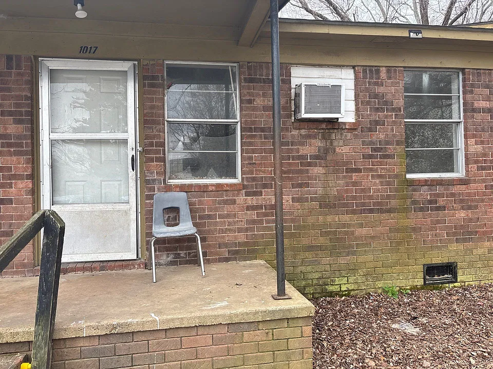 1029 N McLemore Ave #1029