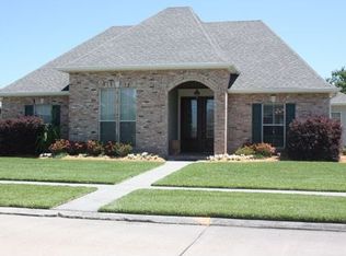 159 Ravensaide Dr, Houma, LA 70360