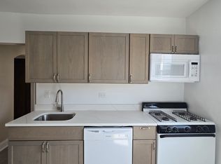 1936 W Estes Ave #3S, Chicago, IL 60626