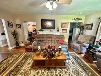 3 bed, 1308 sqft, $1,550 — Photo 3