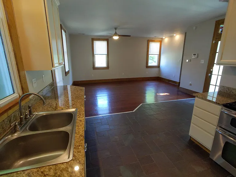 3725 Cleveland Ave — Photo 13