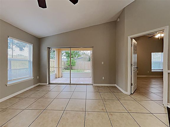 4th image of 511 WELLESLY STREET