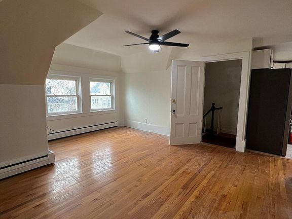 2nd image of 13 Glenwood Ave Floor 2