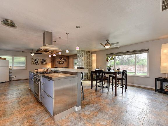 3rd image of 7327 Farm Dale Way