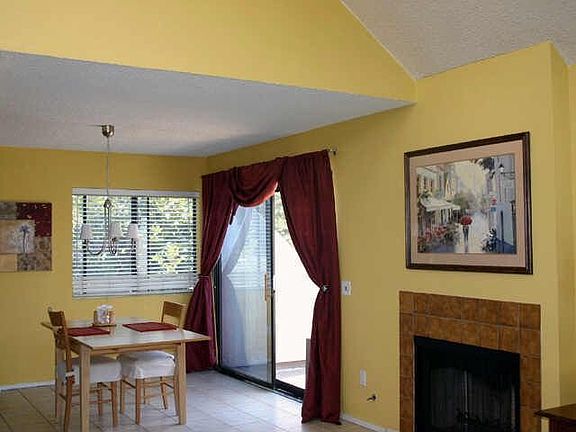 4th image of 379 N Melrose Dr