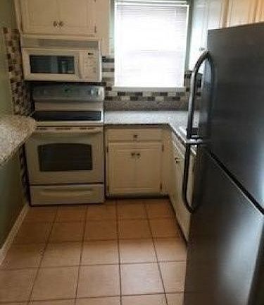 4th image of 100 Pierson Miller Dr APT D21