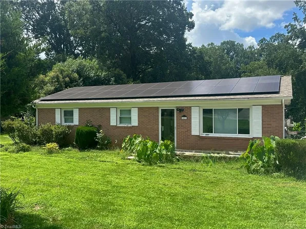 2021 Hollandale Dr, Gastonia, NC 28054