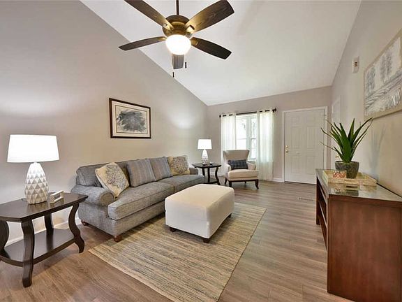 3rd image of 218 Kehrs Mill Trl