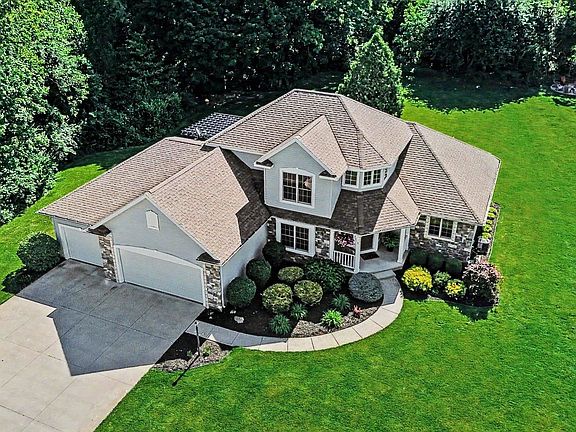 2nd image of 55822 Alverstone Dr W