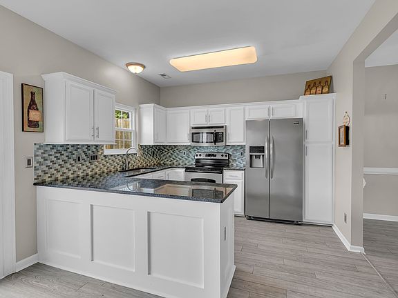 2nd image of 503 Canewood Pl