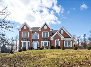 1604 Heritage Dr, Pittsburgh, PA 15237