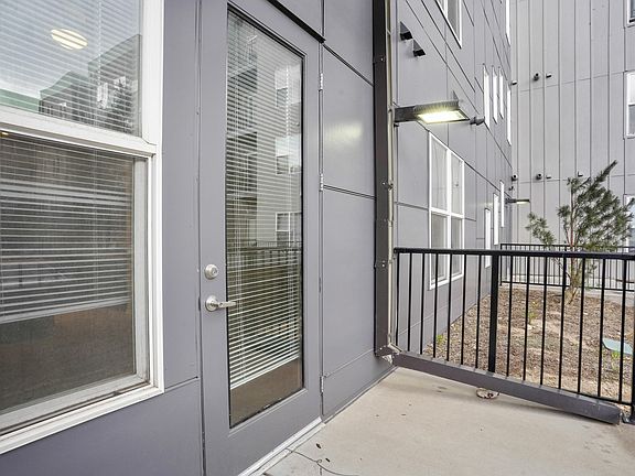 5th image of 4055 N Albion St #403