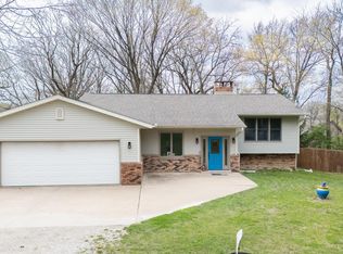 235 E Surrey Ln, East Peoria, IL 61611