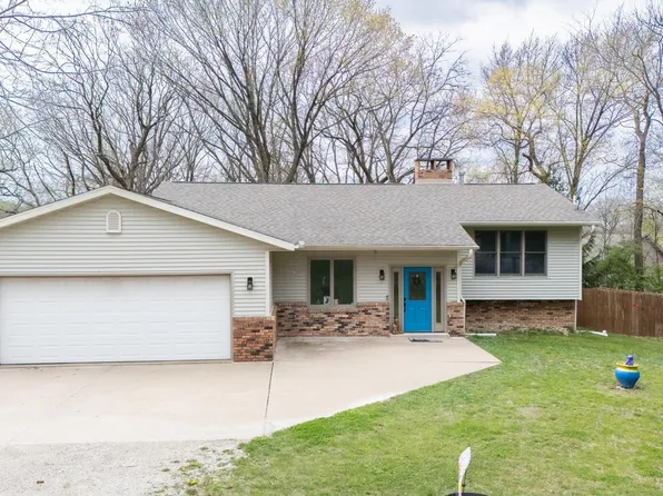 235 E Surrey Ln, East Peoria, IL 61611