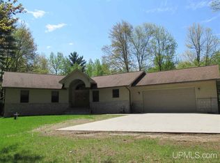 6388 L.5 Rd, Escanaba, MI 49829