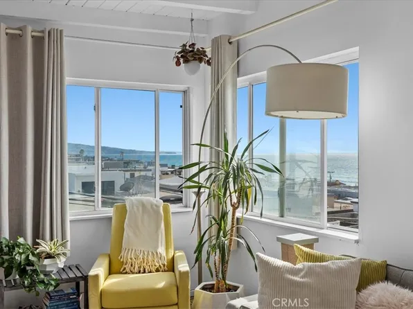 225 El Porto St, Manhattan Beach, CA 90266