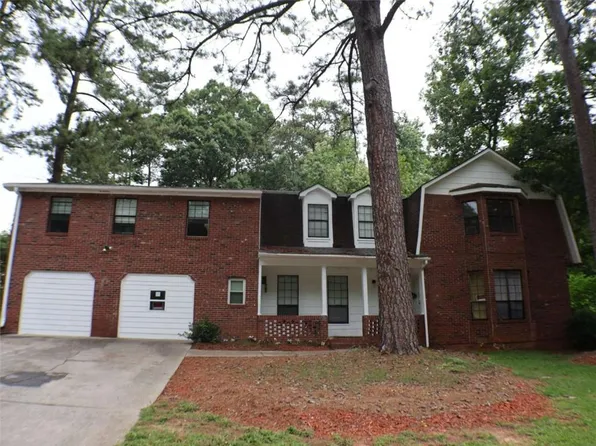2498 Robin Hood Dr, Ellenwood, GA 30294