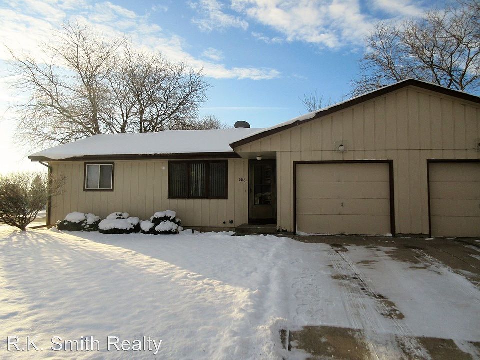 1st image of 3518 La Mancha Dr
